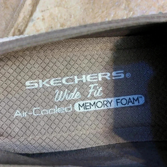 Skechers Madison Avenue Rhinestone Slip - Picture 6 of 9